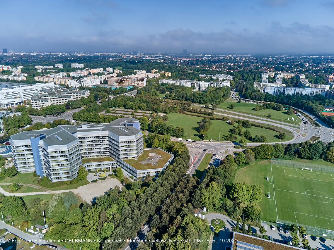 19.09.2021 - Rentenversicherung - SVN-Sportanlage, Sportanlage Perlach-Ost - Mittelschule Gerhard-Hauptmann-Ring in Neuperlach 